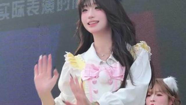 糟糕被这个田甜圈萌化了