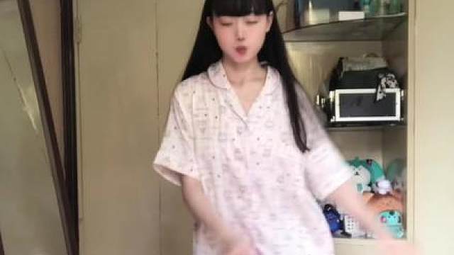 跳一跳就能变身jk这件事