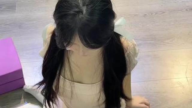 我是一个丝竹 谁想吃？