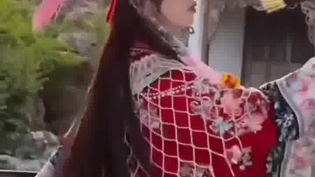 穿的是唐装 藏的是东方韵