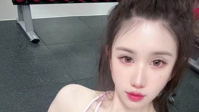 100个蹲起就受不了