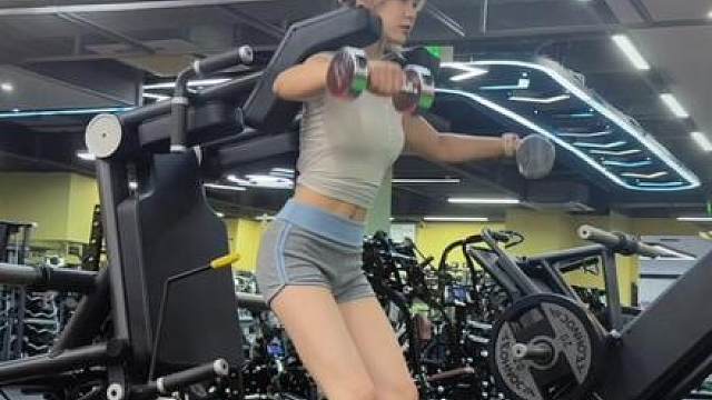 再也不用担心我的斜方肌悄悄长大了