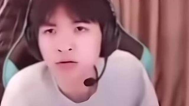 顺产头广西腔一脚踢死
