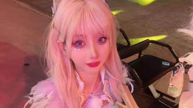 爱我恨我，都得排队