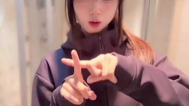 我们看惯了世间的罗生门变得好像陌生人