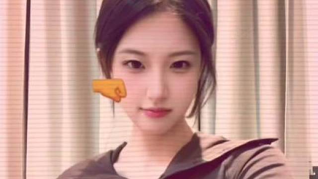 吃偶一拳(｡ ́︿ ̀｡)