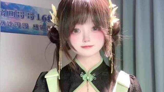 是谁在花港观鱼，而我在看你～