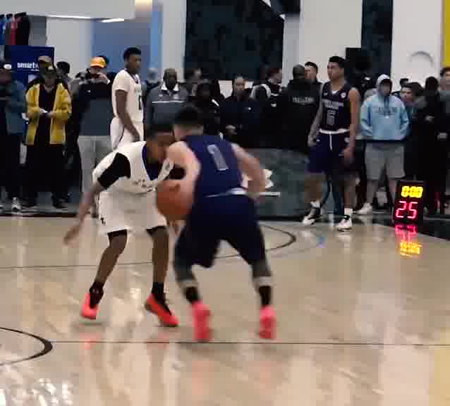 球场上往往只有简洁的进攻方式才是最高效的