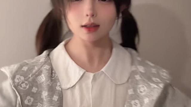 我屁股痒然后我挠了。