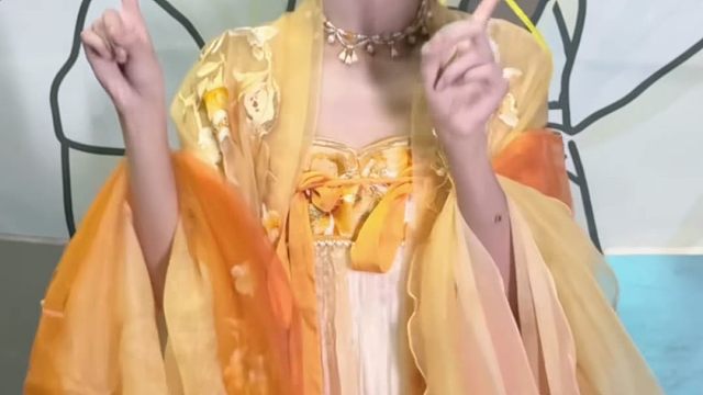 到底选哪一套皮肤的尚天天呢