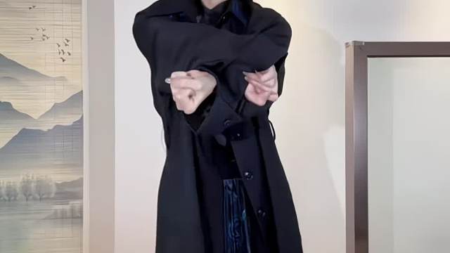 今天不耍酷喽，此风衣让我真酷了一下