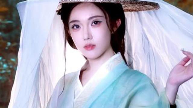 人人都说江南好 我行遍江南 见过百花 无一胜你