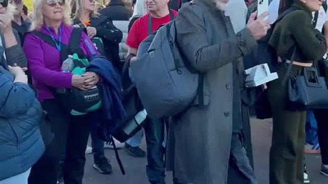 当我在英国穿汉服被排队合影 被夸麻了华流就是顶流！！！