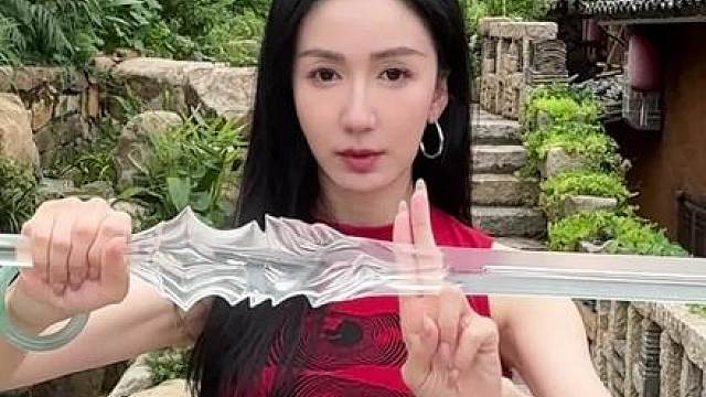 第一次尝试这种仙侠的造型，有点爱了！