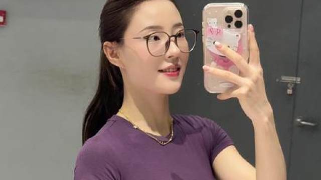 高翻40Kg 深蹲80Kg