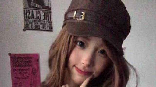 阳光吹过你的头发 不是风动 是我的心动了