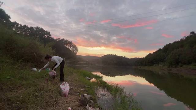 钓鱼佬做河道清理大师的第一天发财啦