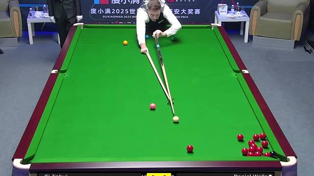 黑球堵袋口，13颗红球大塞车，斯佳辉失手丢关键局
斯诺克西安大奖赛  #斯诺克  #斯佳辉  #防