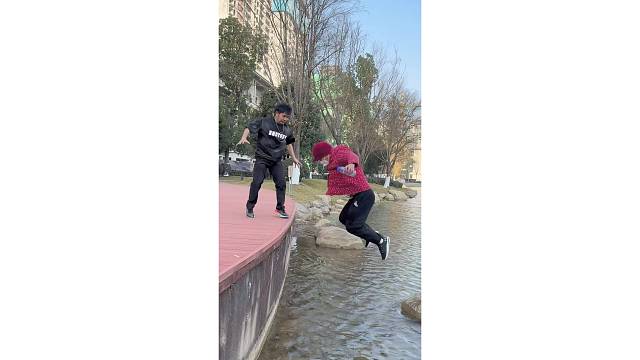 一家人都会轻功