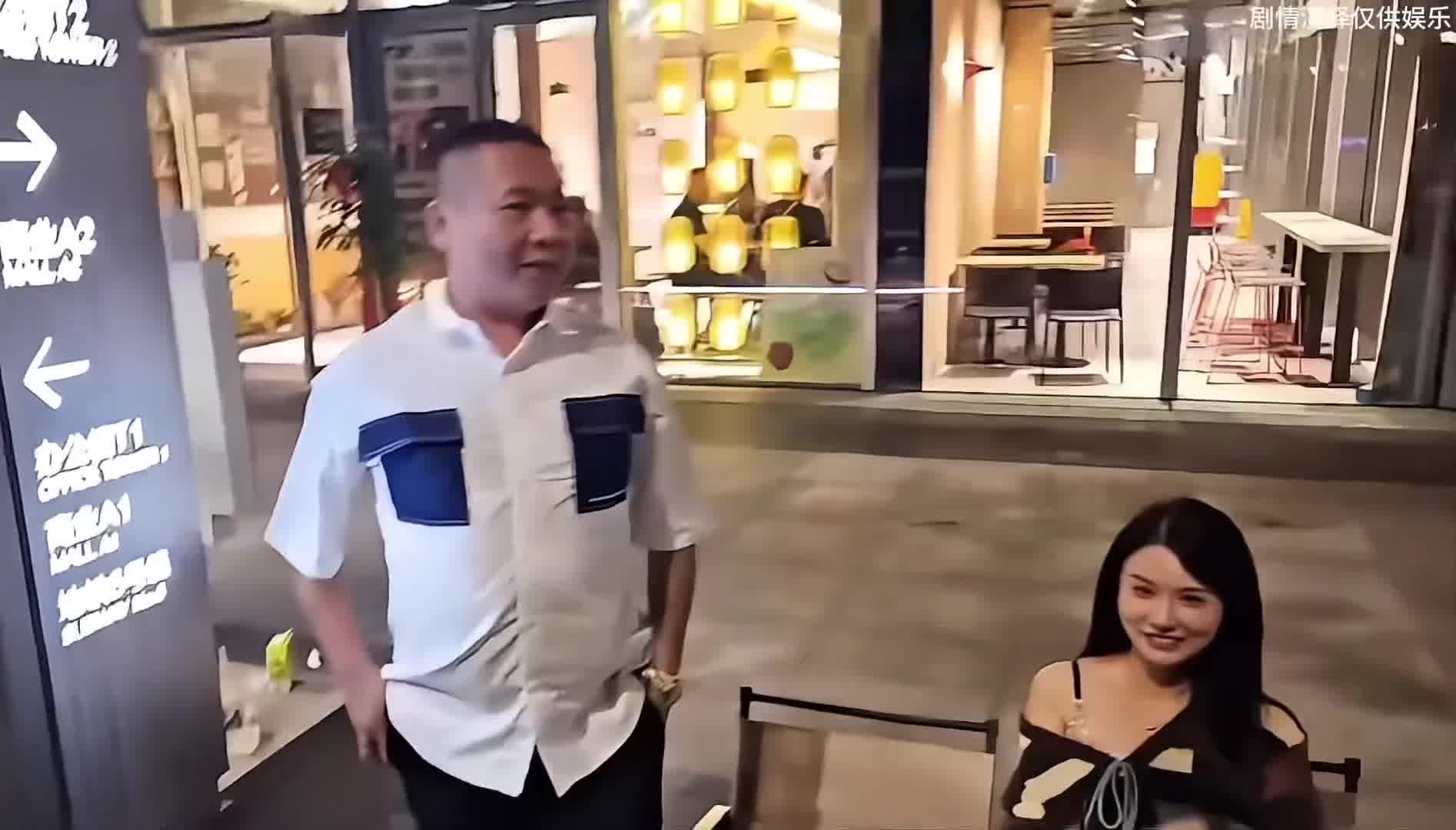 “撒腿就跑头也不回 一个字跑”