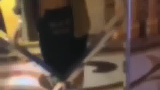 大家好  我是沧海 一个平平无奇的歌手