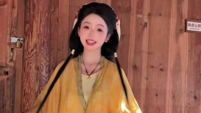 我在桃花源里蹦蹦跳跳