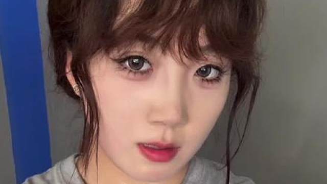 暑假女大超猛练胸篇