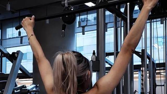 练背没感觉，放慢速度多感受