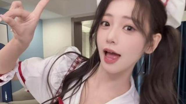 生活试图把我咀嚼，结果发现我入口即化