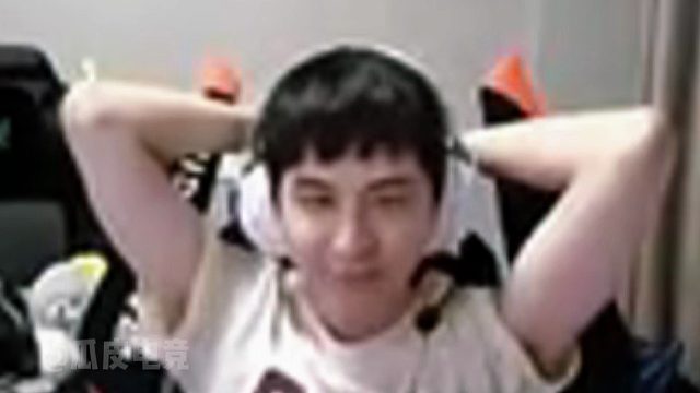 957：官方在选手群发毛了