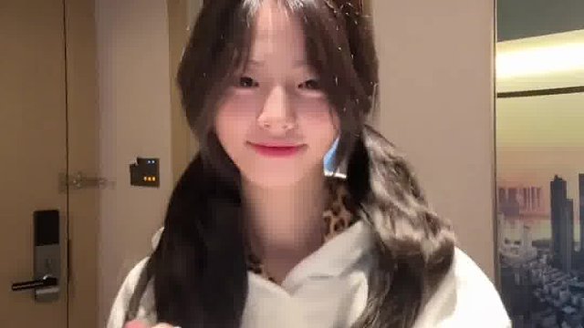 遗憾今年夏天没有穿上豹纹小吊带