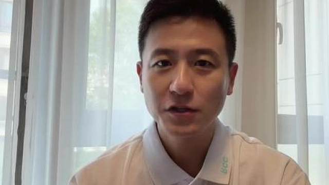 和蔡赟一起学羽球 和大家分享一个最近看到的有意思的话题，学球之初，重在夯实基础，而非急于求成