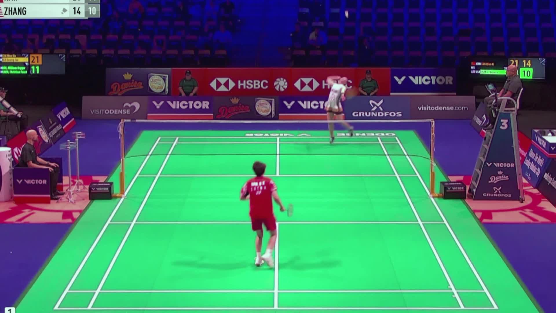 韩千禧继续保持主动，积极的进攻逐渐拉开比分，终以21-16锁定胜局