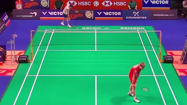 虽然石头这局横扫李卓耀晋级，但是能不能给石头整一条宽松的裤子