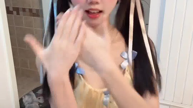 如果你觉得别人可爱的话 那我再也不会给你卖萌了