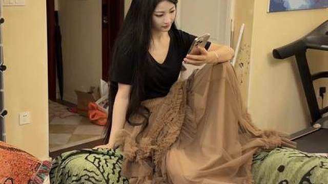 拍照不会摆动作，那试试摆烂呢？。