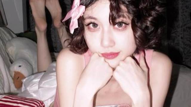 在家里和宝宝们一起拍照咯