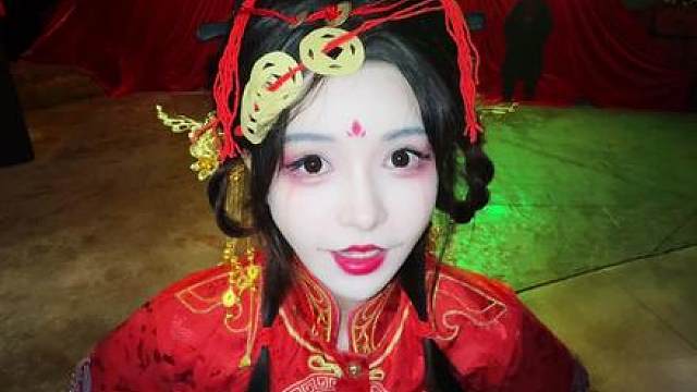 挑战！穿纸嫁衣去纸嫁衣屋！