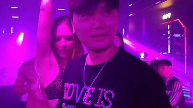 “又幸福了晖”