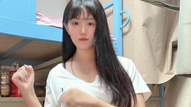 快叫上闺蜜一起来学可爱的手势舞吧