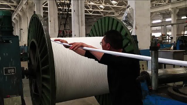 干了20年的老师傅，摸一下电缆就知道问题在哪