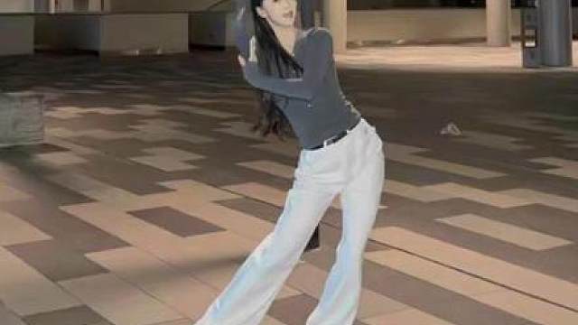 旧地你未出现过，我也千次万次捉