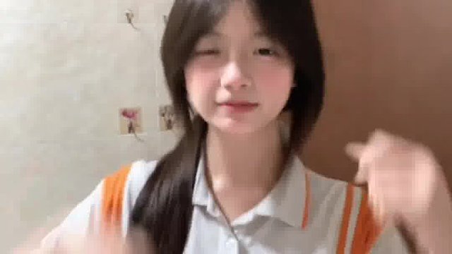 我能嘤嘤嘤也能冷冰冰