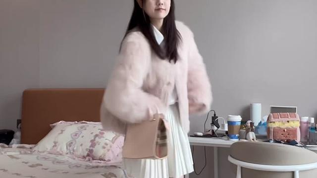 粉色的软乎乎ꉂ ᳐ᗜ ᳐ฅ୭