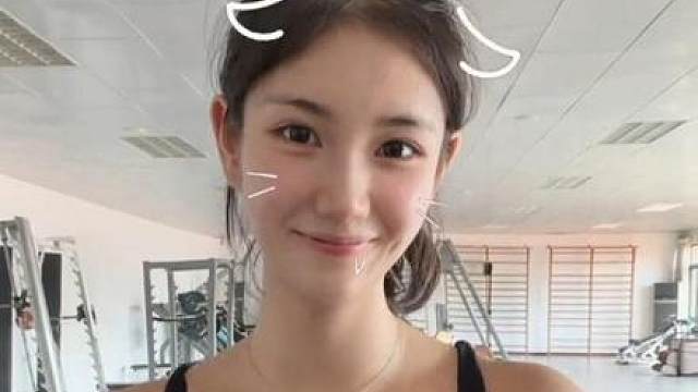 兄弟姐妹们我下训了，你们下班了没