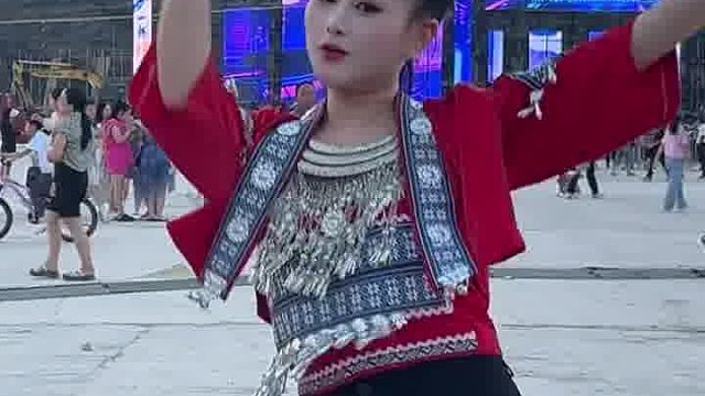 苗族舞蹈，舞动中的历史与风情，美得让人陶醉