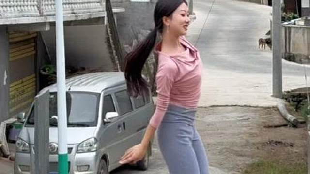 来到从小长大的岩门村，倍感亲切