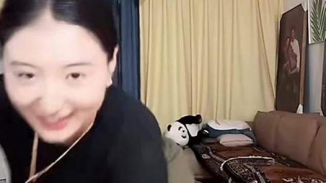 藏族姑娘锅庄舞