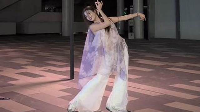 灯火葳蕤揉皱你眼眉