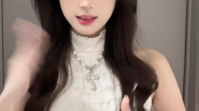 能不能再靠近我一点点૮ ͈ ᗜ ͈ ა